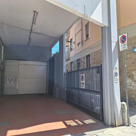 Flat Moon Over Florence Terrace And Free Parking מראה חיצוני תמונה