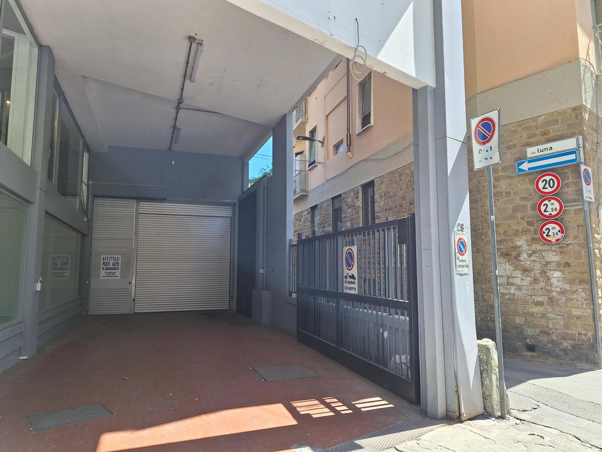 Flat Moon Over Florence Terrace And Free Parking מראה חיצוני תמונה